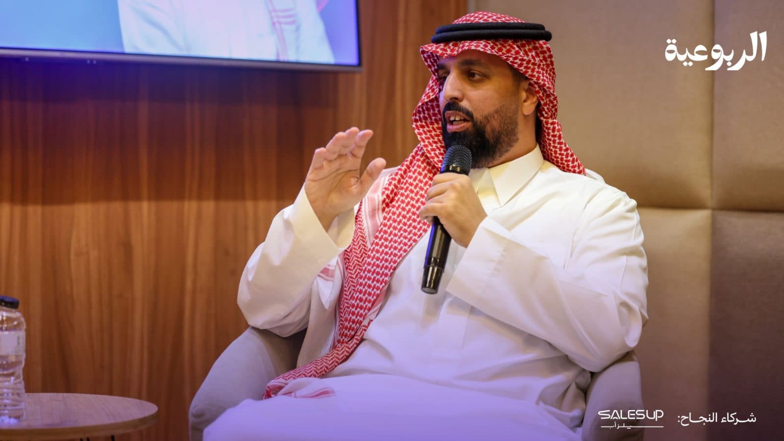 عبدالعزيز العدواني خلال لقائه السابق في الربوعية
